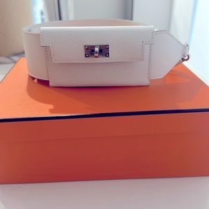 Kelly shoulder strap